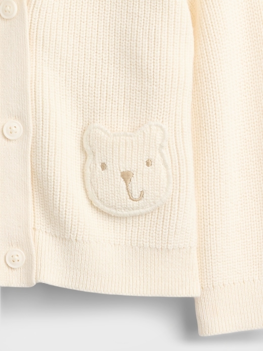 cardigan con tasca a forma di orsetto