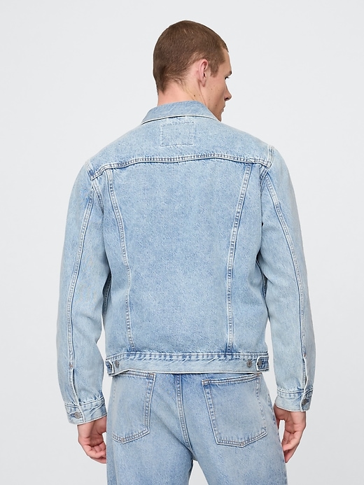 giacca in denim con icona classica