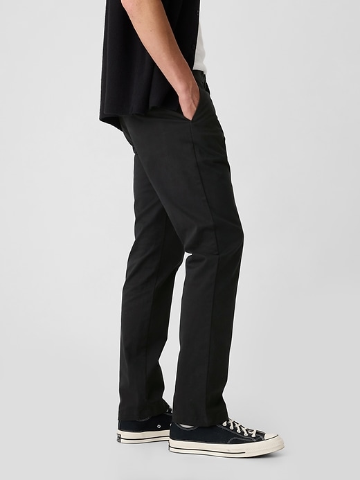 pantaloni cachi dritti moderni