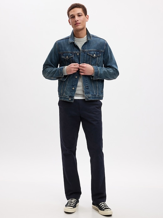 pantaloni cachi dritti moderni
