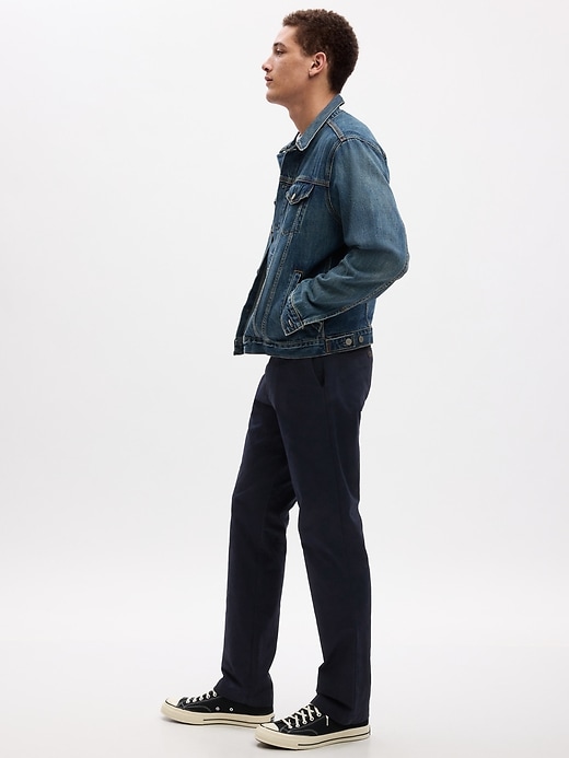 pantaloni cachi dritti moderni