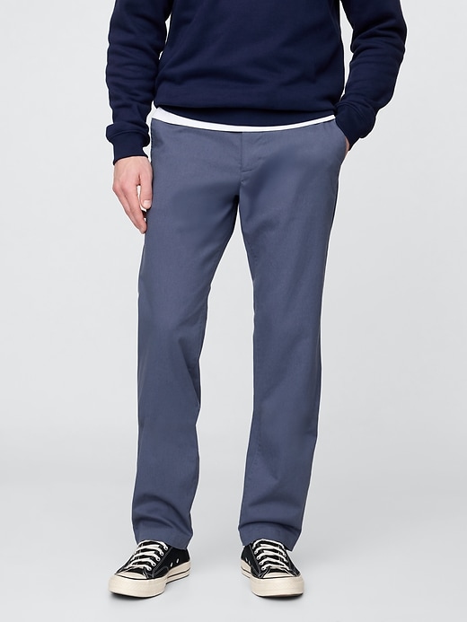 pantaloni cachi dritti moderni