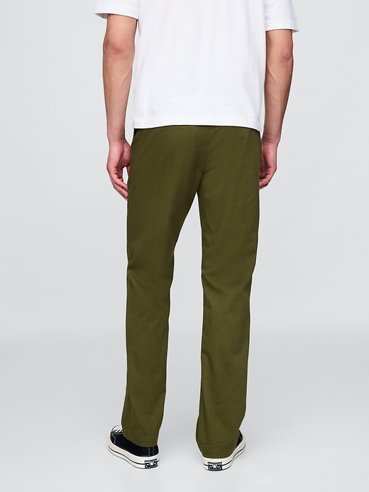 pantaloni cachi dritti moderni