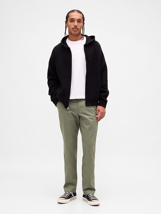 pantaloni cachi dritti moderni