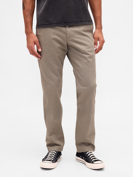 pantaloni cachi dritti moderni
