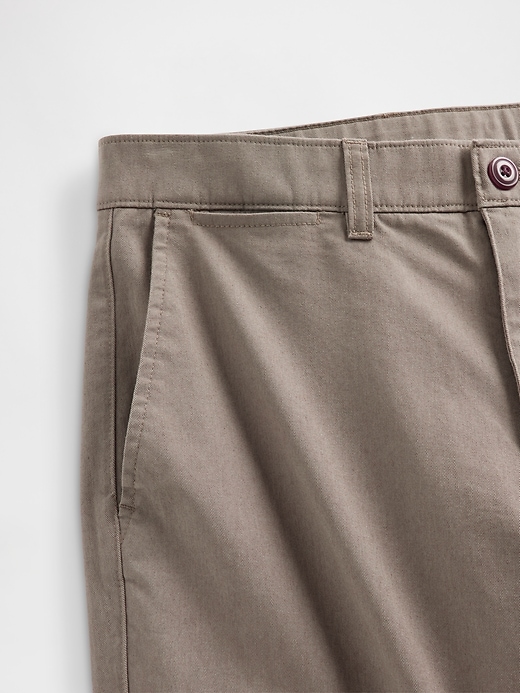 pantaloni cachi dritti moderni