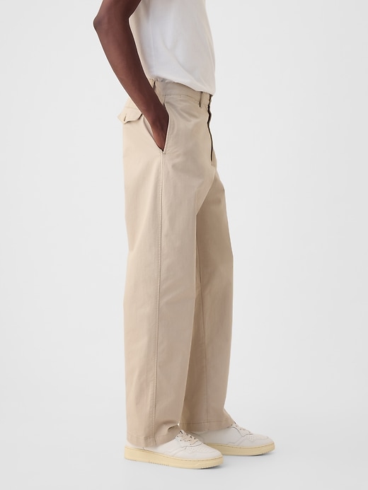 pantaloni cachi larghi moderni anni 90