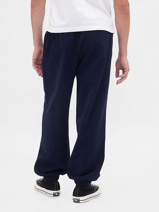 pantaloni della tuta larghi e pesanti