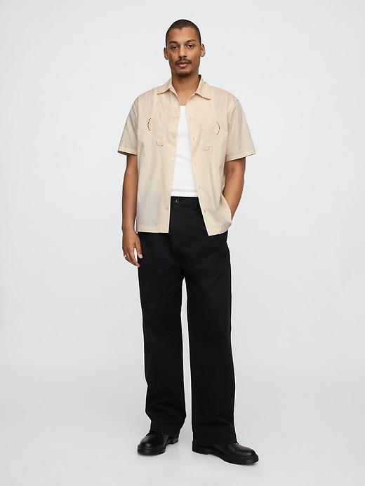 camicia in popeline con occhielli