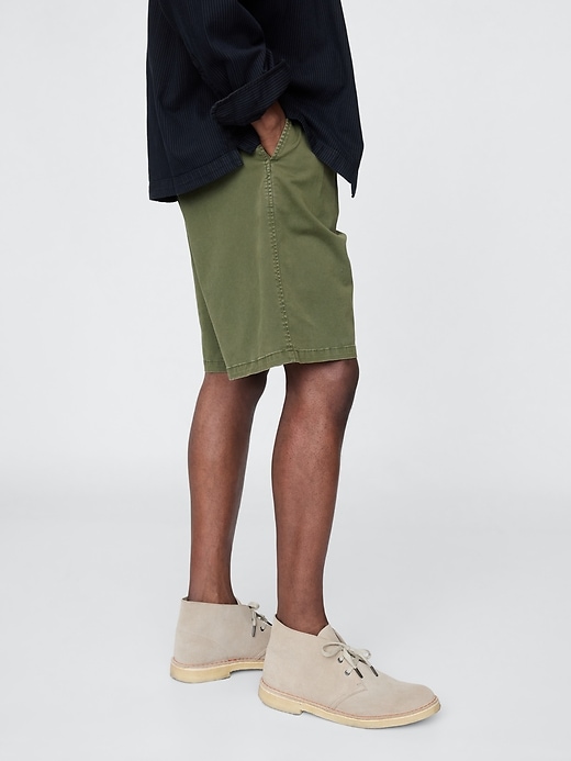 pantaloncini plissettati color cachi
