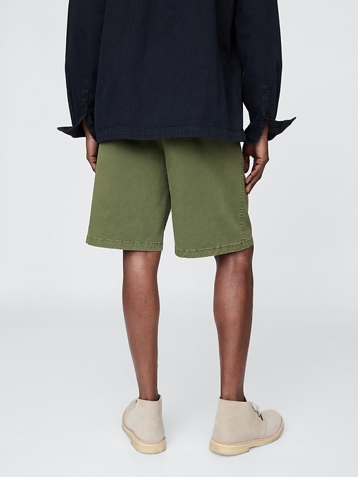 pantaloncini plissettati color cachi