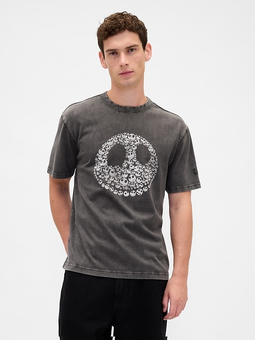 maglietta gap × disney the nightmare before christmas di tim burton con teschio